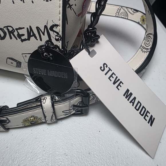 Steve Madden White Crossbody Bag with Multicolor Doodle Grafitte Print - Picture 3 of 8